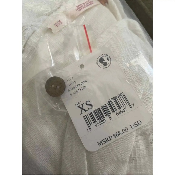 NWT Free People Zuri Blouse in Ivory. Size XS - Picture 8 of 11